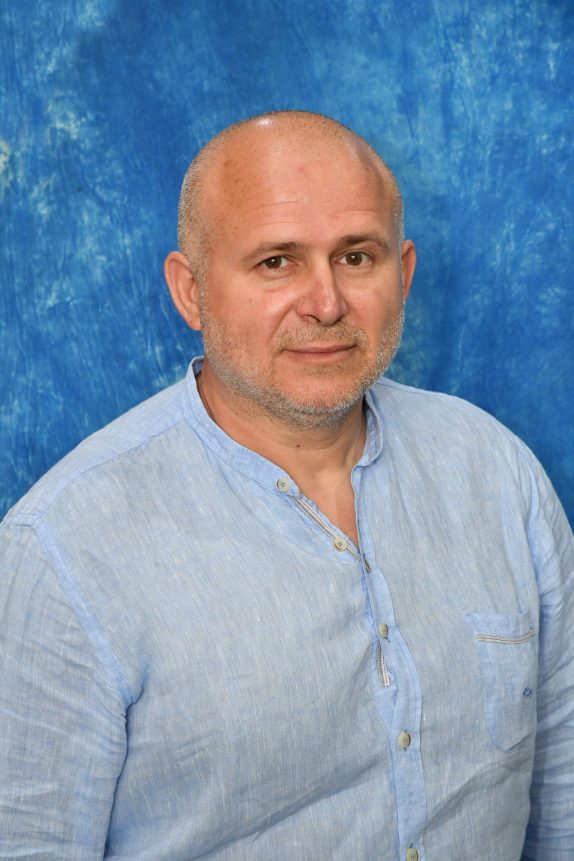 Dejan Petrović, učitelj
