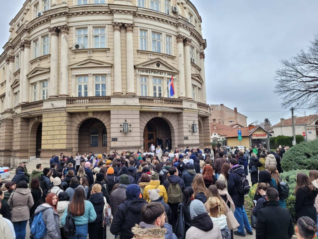 rektorat i protest